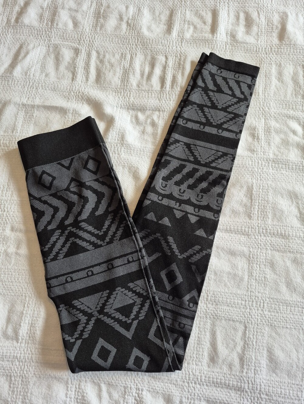 Material Girl Medium/large black & gray footless tights NWOT